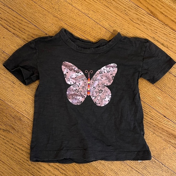 GAP Other - 2 for $10 - Baby Gap 5T girls shirt - short sleeve with pretty butterfly